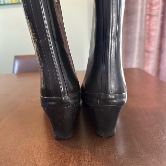 Black Wedged Rain Boots with Bow Size 9 - Picture 2 of 5